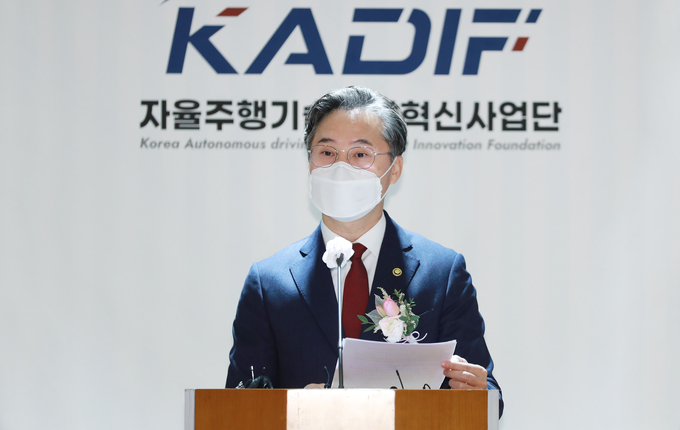  박진규 산업통상자원부 차관은 서울 서초동 자동차회관에서 '자율주행기술개발혁신사업단' 출범식을 개최하였다.<br>
/ 사진= 산업통상자원부 제공