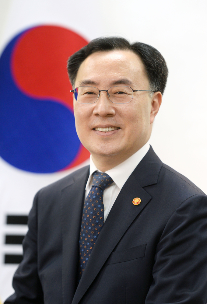 문승욱 산업통상자원부 장관