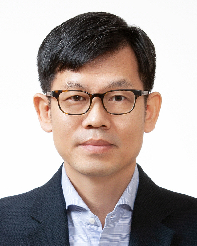 LG생활건강이 31일 첫 번째 ESG위원회 회의를 개최하고, 김상훈 사외이사를 위원장으로 선임했다고 밝혔다. 