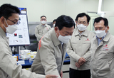 신동빈 회장, 롯데정밀화학 울산공장서 “ESG 경쟁력 강화” 주문