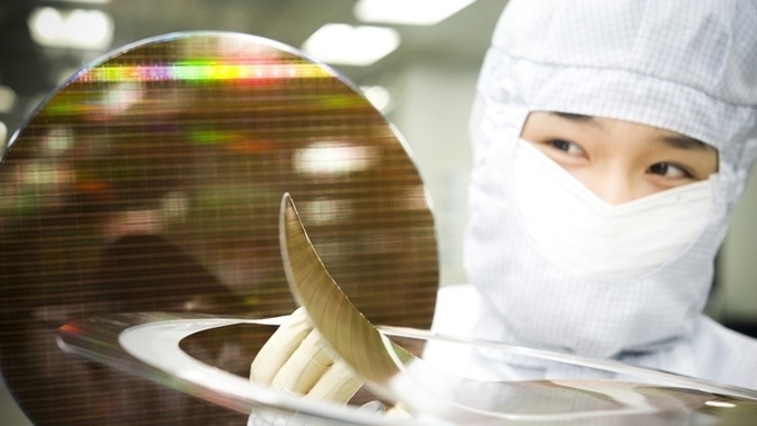 AI 서버 수요 폭증에 메모리 시장 ‘슈퍼 사이클’ 진입